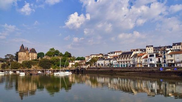 Investir dans l'immobilier en France : Les avantages et les inconvénients